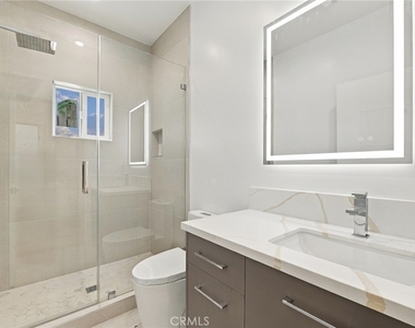 10904 Tujunga Canyon - Photo Thumbnail 13