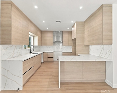 10904 Tujunga Canyon - Photo Thumbnail 5