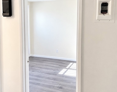 141 S Avenue 22 - Photo Thumbnail 9