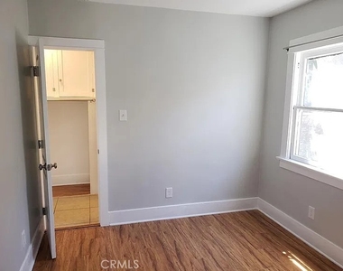 543 Cerritos Avenue - Photo Thumbnail 9