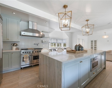 2445 Vista Laguna - Photo Thumbnail 1