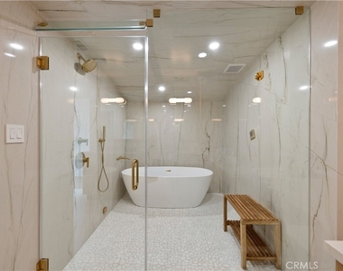 2445 Vista Laguna - Photo Thumbnail 13