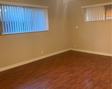 723 Montana Street - Photo Thumbnail 8