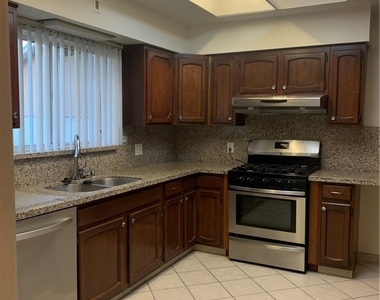 723 Montana Street - Photo Thumbnail 12