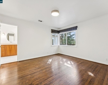 11 Altamount - Photo Thumbnail 13