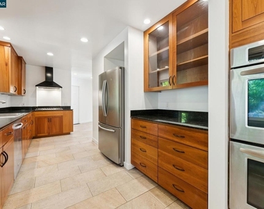 11 Altamount - Photo Thumbnail 10