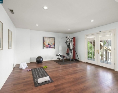 5530 Merritt Dr - Photo Thumbnail 28