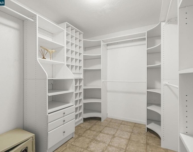 5530 Merritt Dr - Photo Thumbnail 24