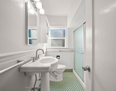 380 Alhambra St. - Photo Thumbnail 8