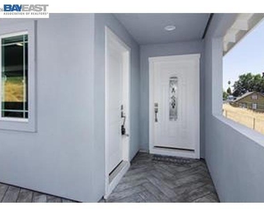 2060 Miramonte Ave - Photo Thumbnail 1
