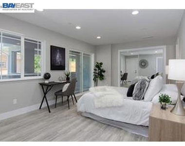 2060 Miramonte Ave - Photo Thumbnail 12
