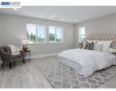 2060 Miramonte Ave - Photo Thumbnail 11
