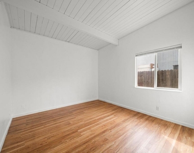 4501 Taft Ave - Photo Thumbnail 15