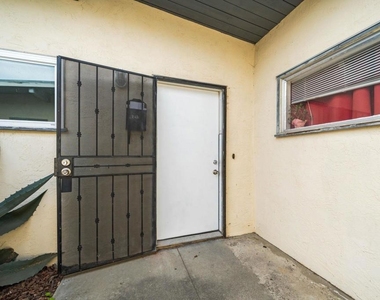 4501 Taft Ave - Photo Thumbnail 2