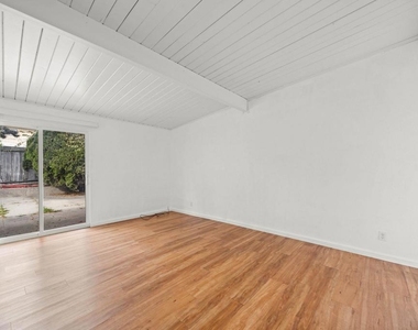 4501 Taft Ave - Photo Thumbnail 7