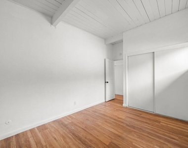 4501 Taft Ave - Photo Thumbnail 22