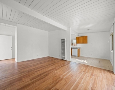4501 Taft Ave - Photo Thumbnail 6