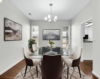 9438 Tuscany Circle - Photo Thumbnail 6