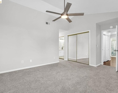 9438 Tuscany Circle - Photo Thumbnail 18