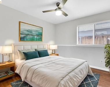 9438 Tuscany Circle - Photo Thumbnail 28