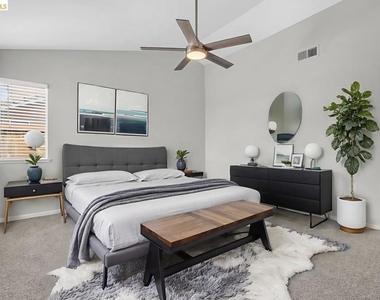 9438 Tuscany Circle - Photo Thumbnail 17