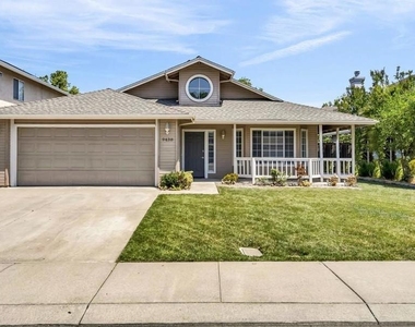 9438 Tuscany Circle - Photo Thumbnail 1