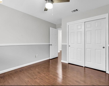 9438 Tuscany Circle - Photo Thumbnail 27