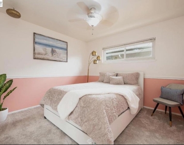 1338 Thais Ln - Photo Thumbnail 10