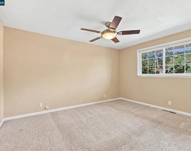 304 Gil Blas Rd - Photo Thumbnail 15