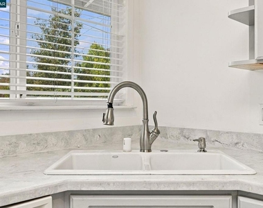 304 Gil Blas Rd - Photo Thumbnail 10