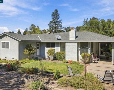 304 Gil Blas Rd - Photo Thumbnail 23
