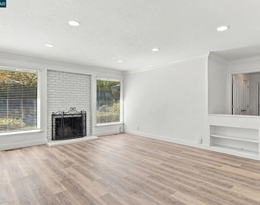 304 Gil Blas Rd - Photo Thumbnail 13