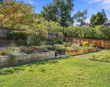 304 Gil Blas Rd - Photo Thumbnail 26
