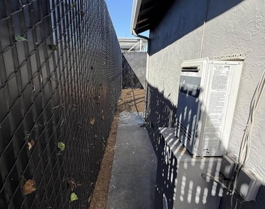 2319 Maricopa Ave - Photo Thumbnail 11