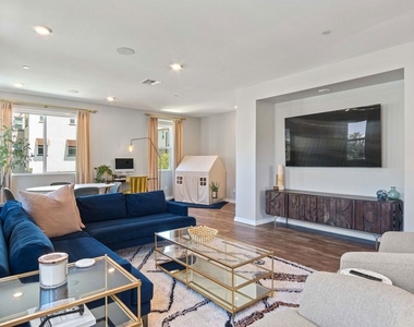 716 Sienna Way - Photo Thumbnail 1