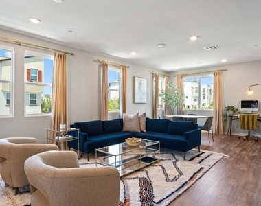 716 Sienna Way - Photo Thumbnail 13