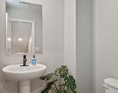 716 Sienna Way - Photo Thumbnail 7