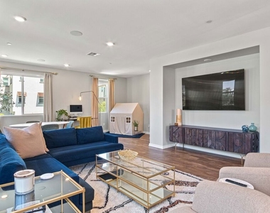 716 Sienna Way - Photo Thumbnail 14