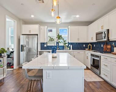 716 Sienna Way - Photo Thumbnail 10