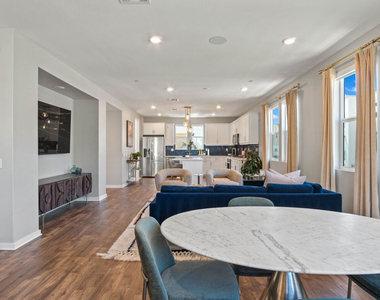 716 Sienna Way - Photo Thumbnail 17