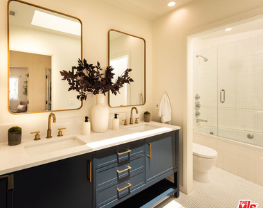 8657 Metz Place - Photo Thumbnail 17