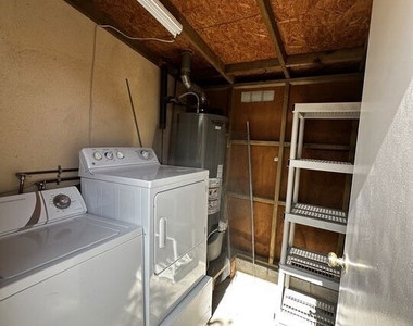 859 1/2 Commonwealth Avenue - Photo Thumbnail 10