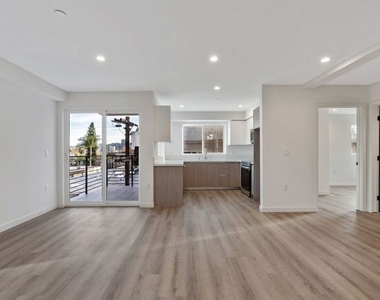 10918 Camarillo Street - Photo Thumbnail 2