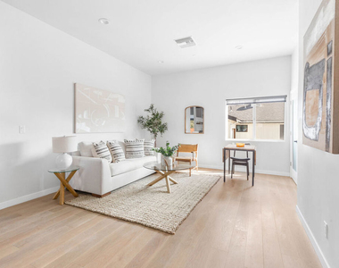 4523 Alumni Avenue - Photo Thumbnail 4