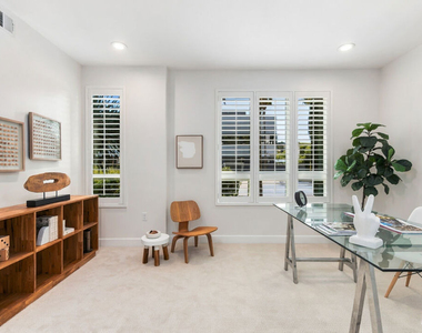 12550 W Fielding Circle - Photo Thumbnail 21