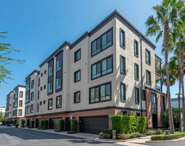 12550 W Fielding Circle - Photo Thumbnail 24