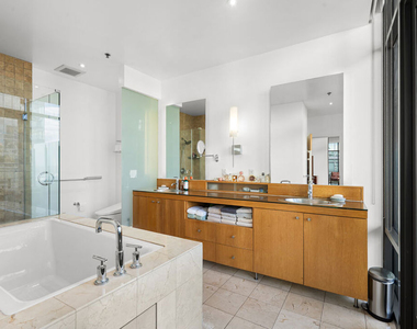 1111 S Grand Avenue - Photo Thumbnail 11