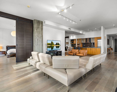 1111 S Grand Avenue - Photo Thumbnail 3