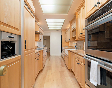 1333 S Beverly Glen - Photo Thumbnail 13