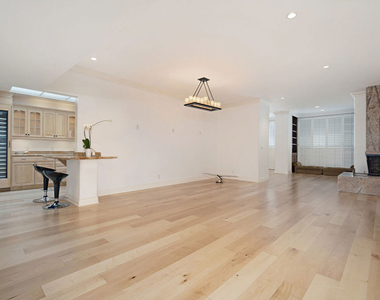 1333 S Beverly Glen - Photo Thumbnail 7